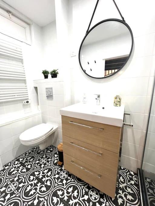 Jolie Mini Maison Lovely Tiny House Vitry-sur-Seine Kültér fotó